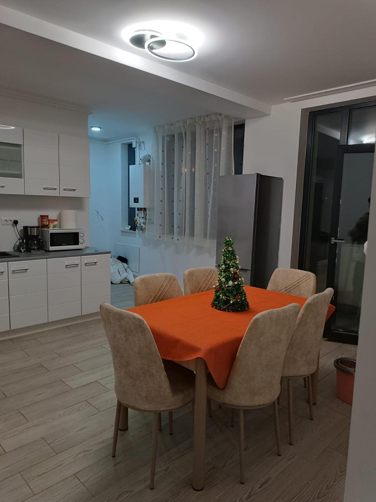 Apartament 2 Camere, Bloc Nou, Langa Promenada Moll, Capacitate 4 Persoane Craiova Dış mekan fotoğraf